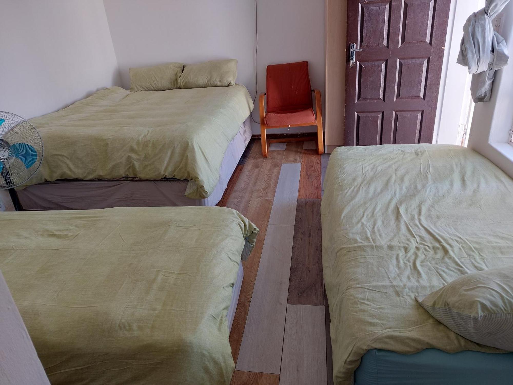 Ferienwohnung Leone Paris Windhoek Zimmer foto