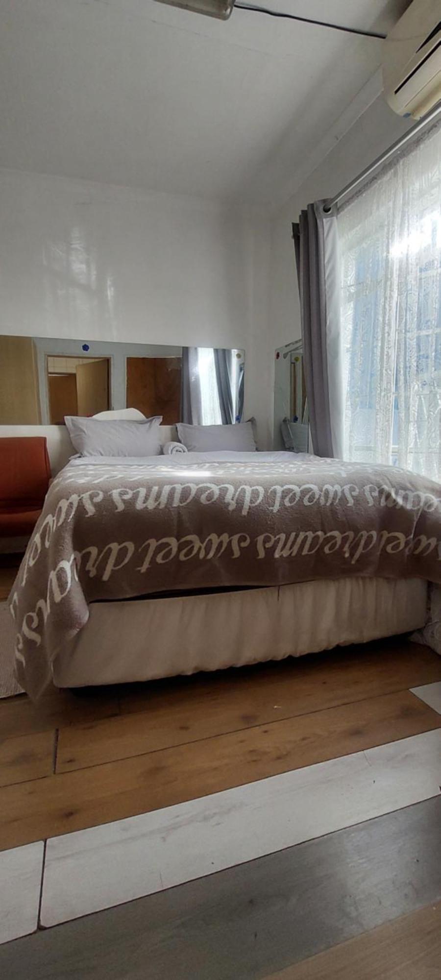 Ferienwohnung Leone Paris Windhoek Zimmer foto